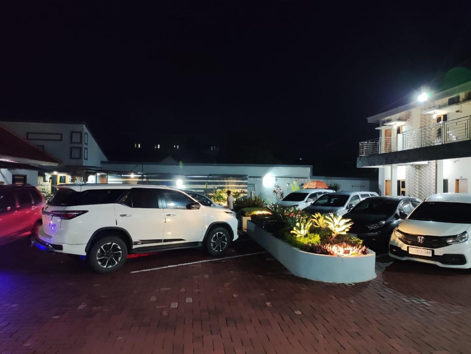 Hotel Cibening Purwakarta Εξωτερικό φωτογραφία