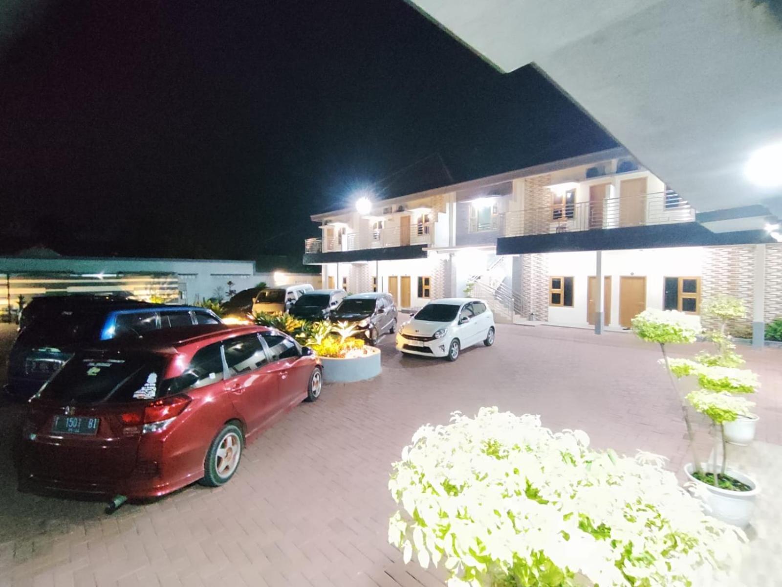 Hotel Cibening Purwakarta Εξωτερικό φωτογραφία
