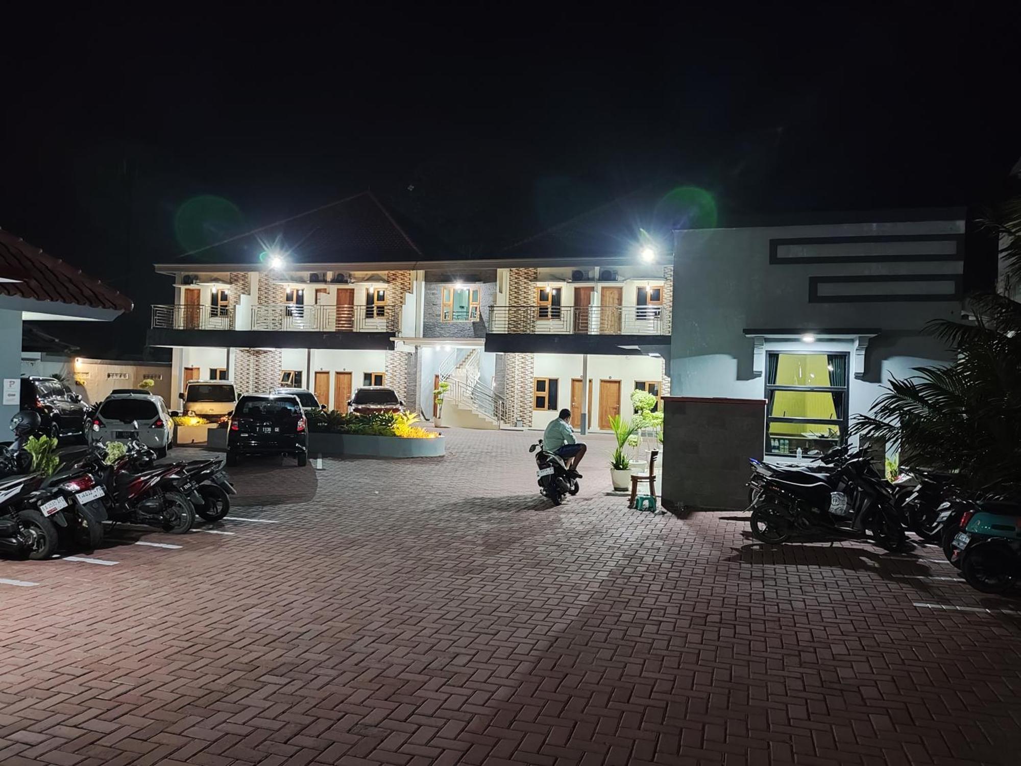 Hotel Cibening Purwakarta Εξωτερικό φωτογραφία