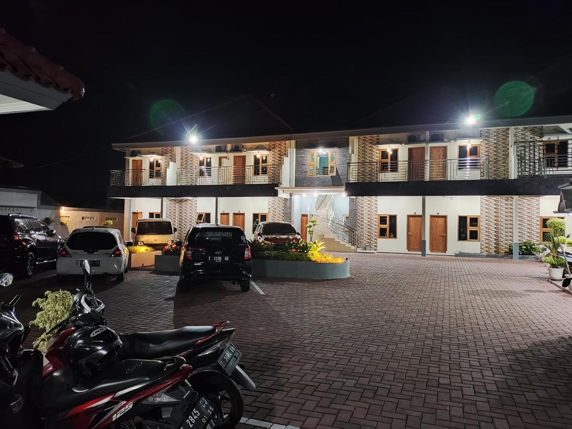 Hotel Cibening Purwakarta Εξωτερικό φωτογραφία