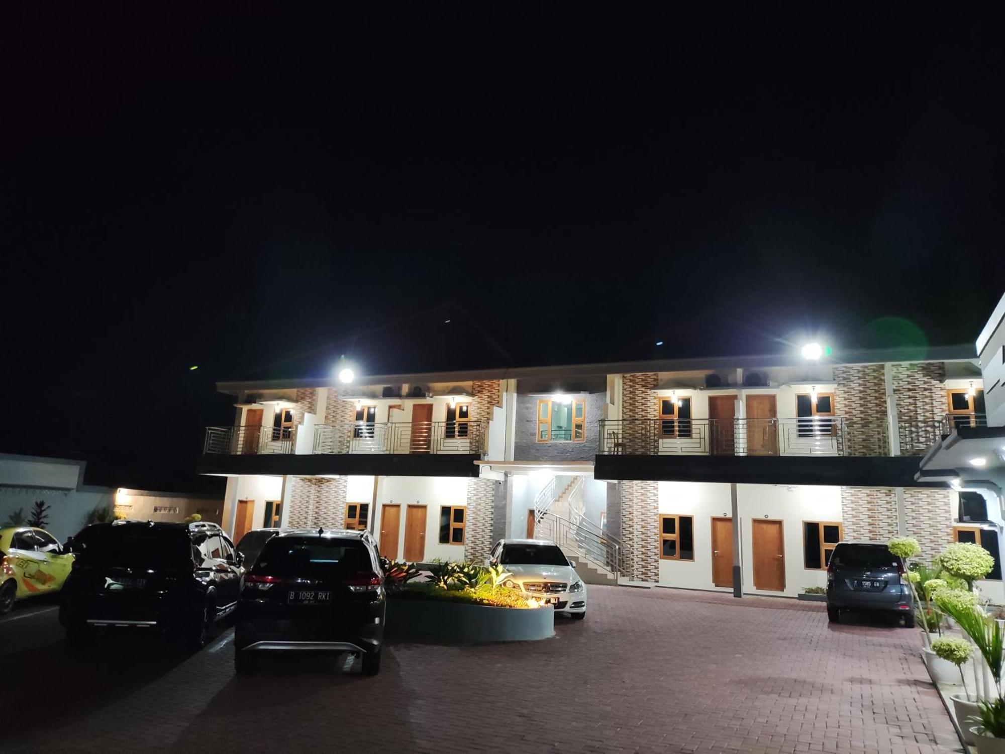 Hotel Cibening Purwakarta Εξωτερικό φωτογραφία