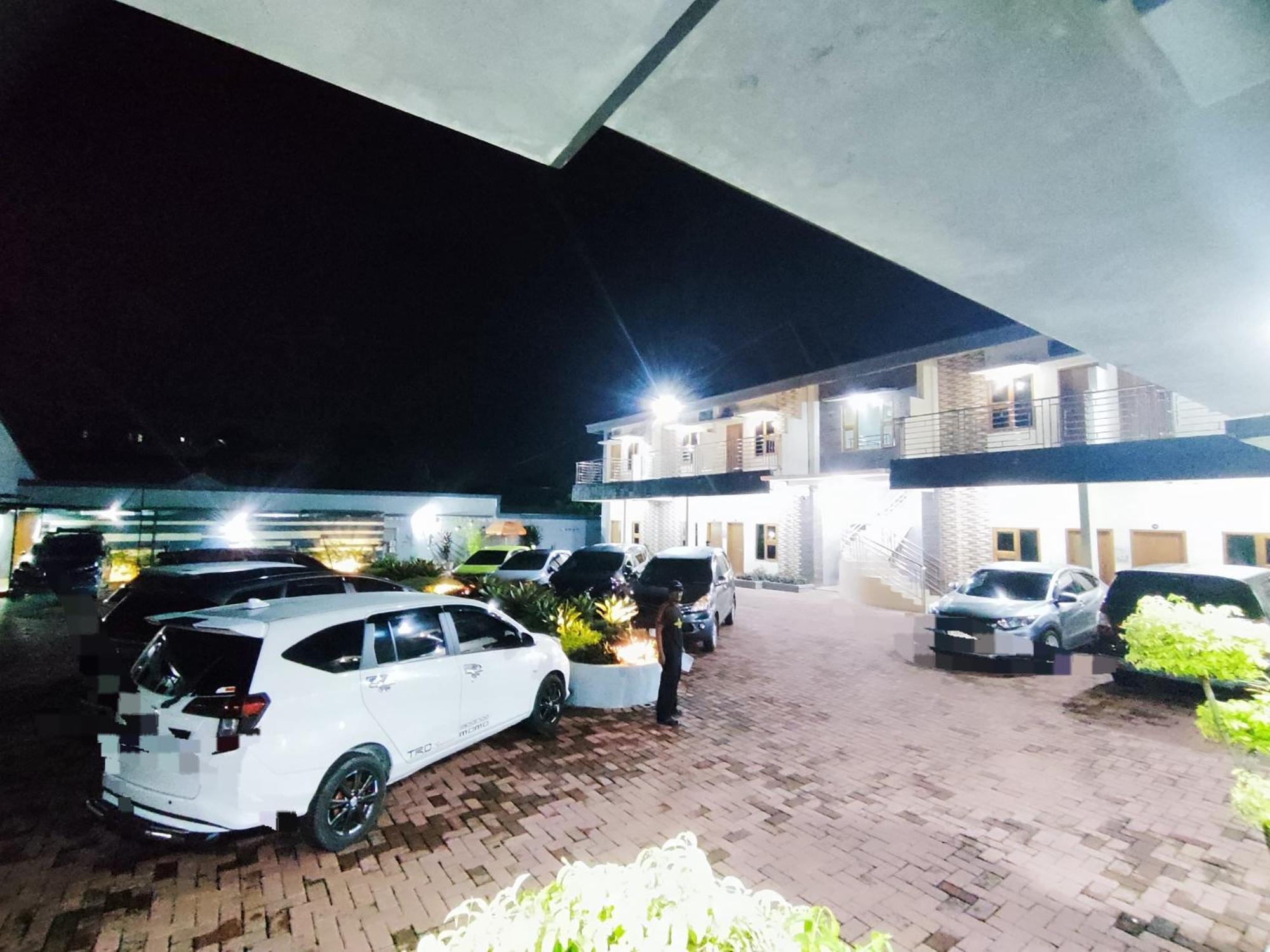 Hotel Cibening Purwakarta Εξωτερικό φωτογραφία
