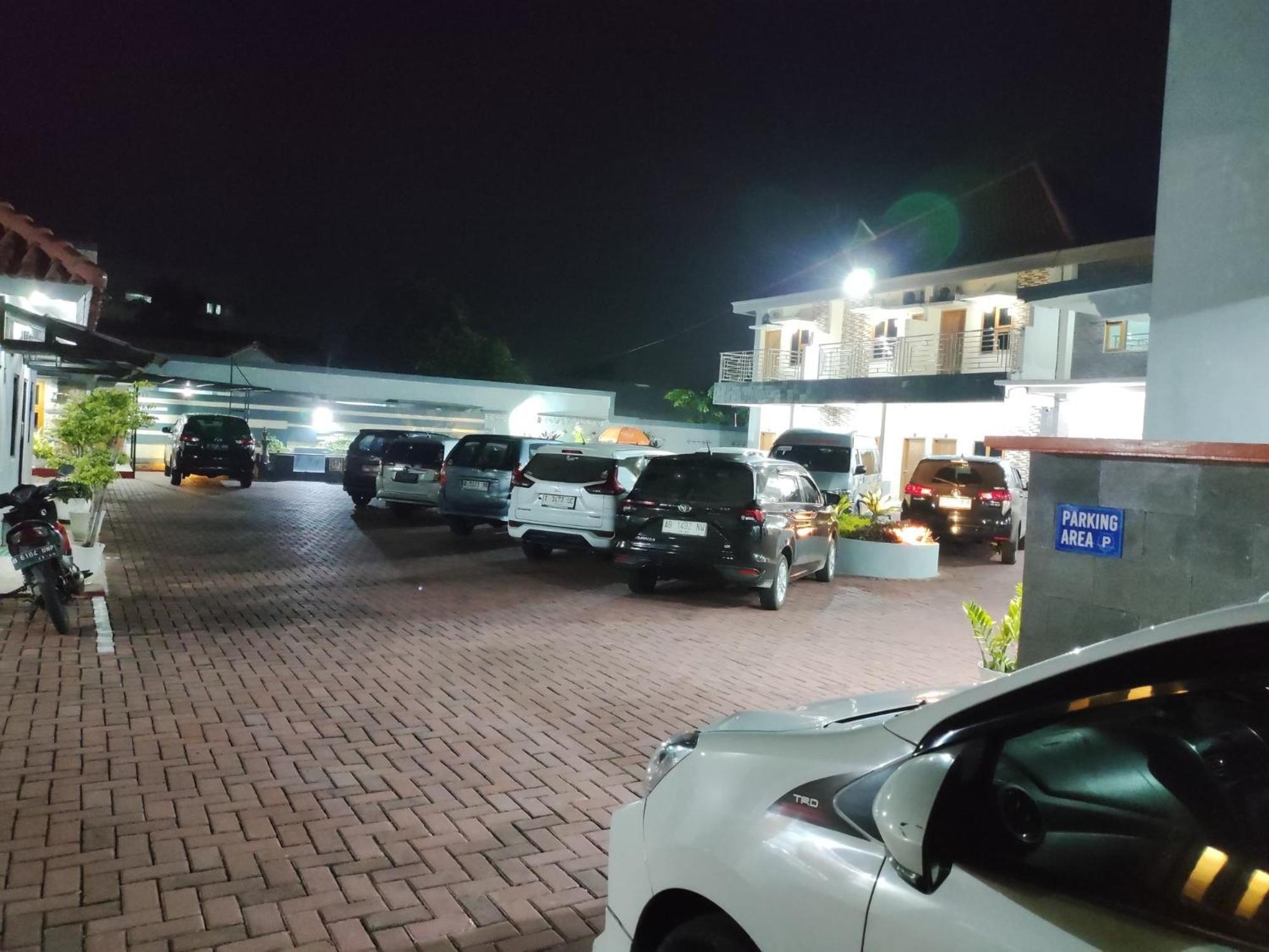 Hotel Cibening Purwakarta Εξωτερικό φωτογραφία